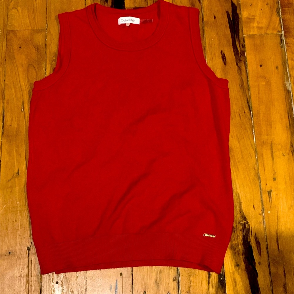 XL Calvin Klein Sleeveless top with signature tag.